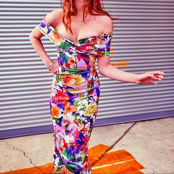 Cushnie et Ochs Alba Surrealist Floral Dress in 8 - Picture 11 of 16